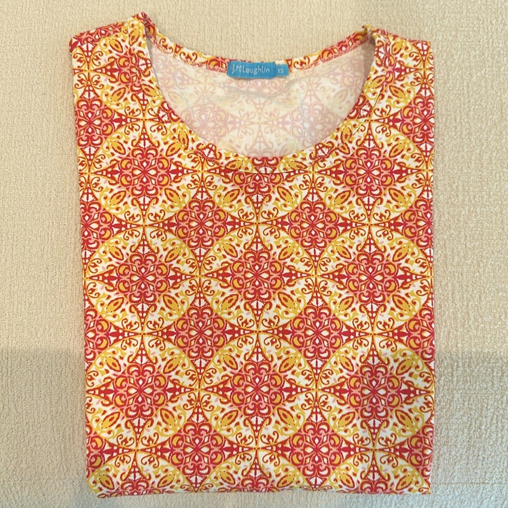WORN ONCE J. McLaughlin XS FANTASTIC top like new. The famed Catalina Cloth too!